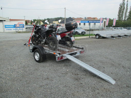 Přívěsný vozík pro přepravu motorek MOTO 1,3T B1 2,50x1,50 3motocykly