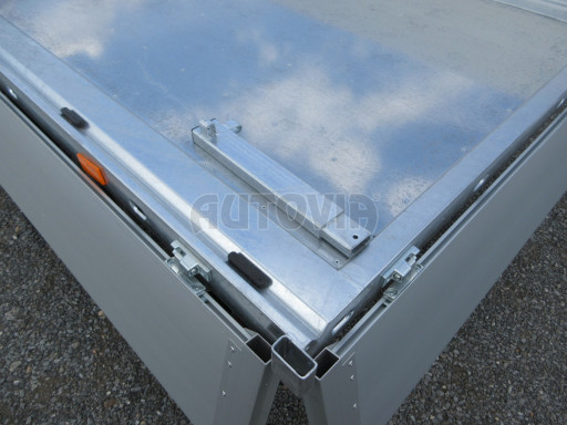 Sklápěcí přívěs KA 2,7T 2,60x1,52/1,35 Zn. ruč, box, Gitter č.34