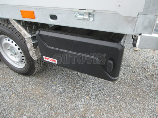 Sklápěcí přívěs KA 2,7T 2,60x1,52/1,35 Zn. ruč, box, Gitter č.18