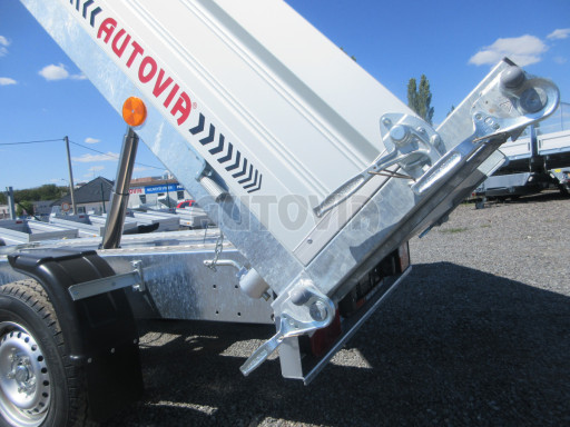 Třístranný sklápěč VER 3SKS 2,7T 3,05x1,76/0,30 ruč č.28