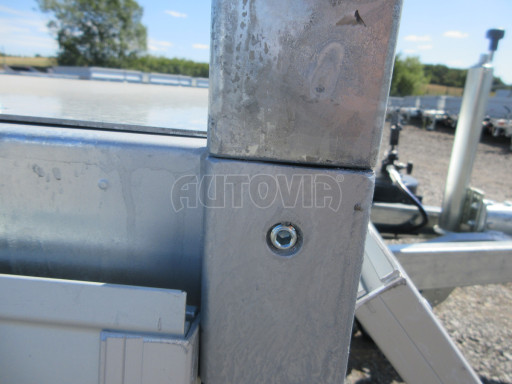 Třístranný sklápěč VER 3SKS 2,7T 3,05x1,76/0,30 ruč č.45