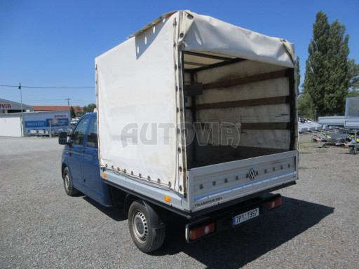 Valníkový Volkswagen Transporter s konstrukcí a plachtou č.9