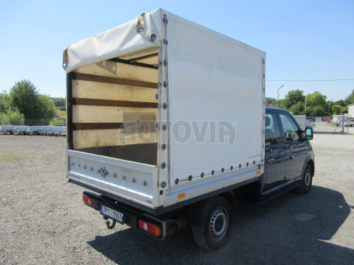 Valníkový Volkswagen Transporter s konstrukcí a plachtou č.11
