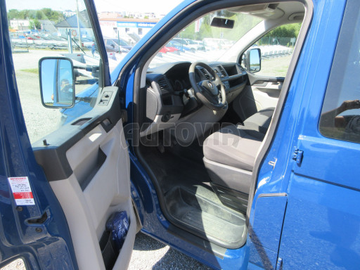 Valníkový Volkswagen Transporter s konstrukcí a plachtou č.21
