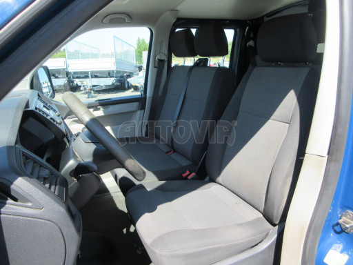 Valníkový Volkswagen Transporter s konstrukcí a plachtou č.23