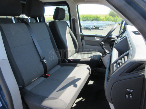 Valníkový Volkswagen Transporter s konstrukcí a plachtou č.31