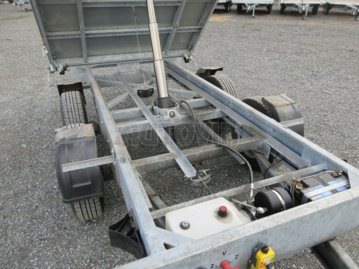 Bazarový třístranný sklápěč VER 3SKS 3,5T 3,05x1,76/0,30 v elektrice č.23