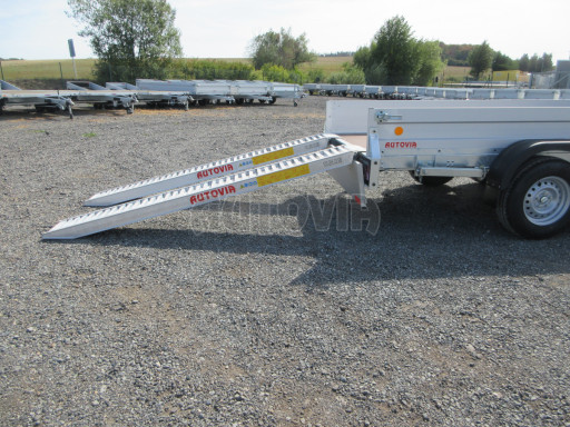 Speciální přívěs s výškově stavitelnou ojí ZV 31/35 2,7T B2 3,50x1,52/0,35, ALU bočnice č.23