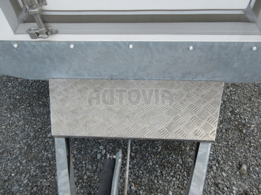 Bazarový skříňový přívěs za auto ZV 31 B1 1,3T 3,01x1,55/1,80 č.11
