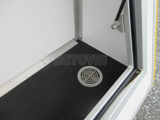 Přepravník pro 3 psy AT 2,04x1,10/0,89 750kg č.12