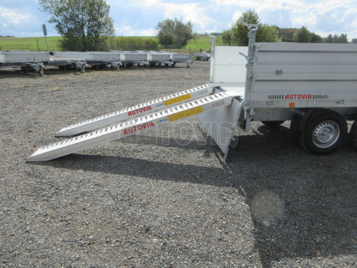 Třístranný sklápěč VER 3SKS 2,7T 3,05x1,76/0,60 nástavba v elektrice č.43