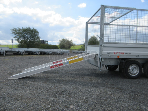 Třístranný sklápěč VER 3SKS 2,7T 3,05x1,76/1,30 GITTER v elektrice č.47