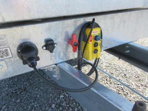 Třístranný sklápěcí přívěs VER 3SKS 2,7T 2,65x1,55/1,30 gitter v elektrice č.14