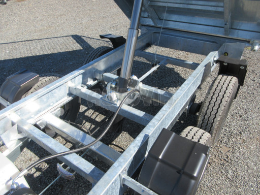 Třístranný sklápěcí přívěs VER 3SKS 2,7T 2,65x1,55/1,30 gitter v elektrice č.27