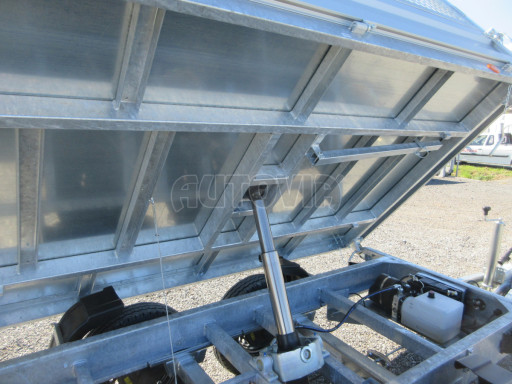 Třístranný sklápěcí přívěs VER 3SKS 2,7T 2,65x1,55/1,30 gitter v elektrice č.41