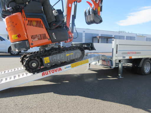 Přívěs pro převoz bagrů ZV 33 2,7T B2 3,33x1,70/0,35 10