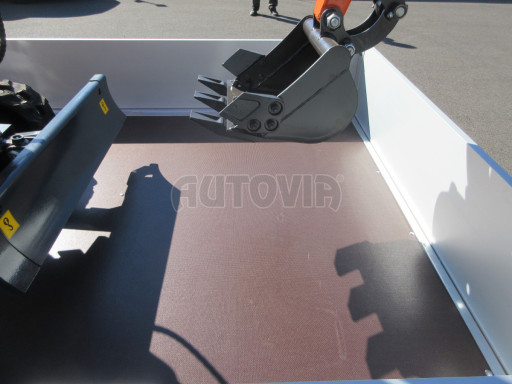 Přívěs pro převoz bagrů ZV 33 2,7T B2 3,33x1,70/0,35 10