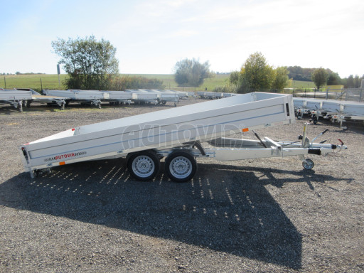 Hydraulicky sklopný přívěs AD 2,7T 4,17x2,09/0,35 s děrovanou podlahou č.31