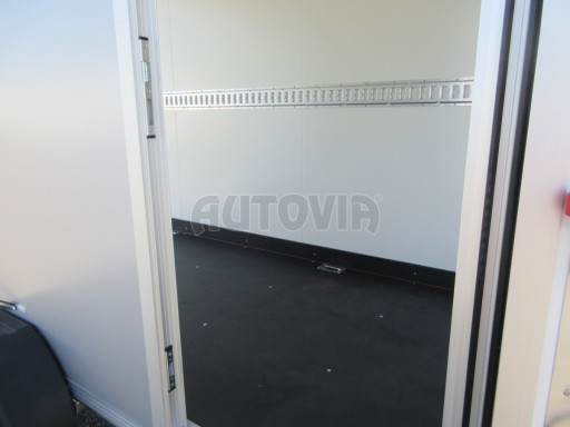 Skříňový přívěs VA 1,5T 3,05x1,52/1,93 s bočním vchodem č.23
