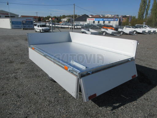 Sklápěcí přívěs DLT 1,3T 2,57x1,48/0,35 ruč, plech podlaha č.34