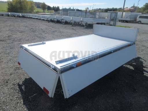 Sklápěcí přívěs DLT 1,3T 2,57x1,48/0,35 ruč, plech podlaha č.36