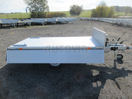 Sklápěcí přívěs DLT 1,3T 2,57x1,48/0,35 ruč, plech podlaha č.37