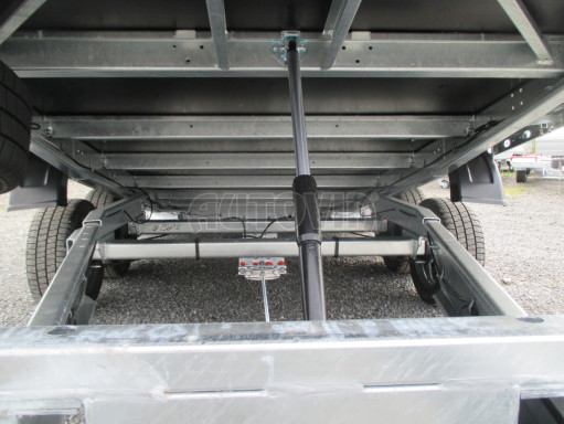 Hydraulicky sklopný valník s nájezdným čelem a gumou AD 2,7T 4,17x2,09/0,35 POČ