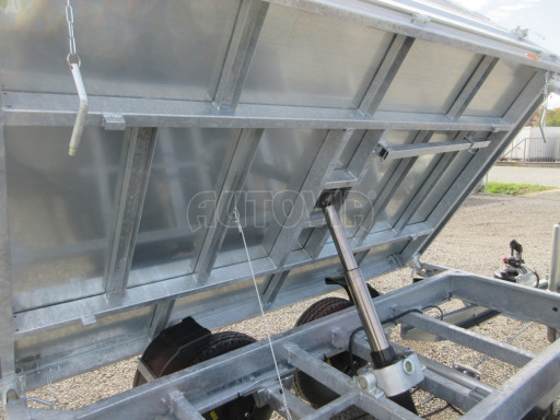 Třístranný sklápěč VER 3SKS 2,7T 2,65x1,55/0,80 v ruč. a nástavba Gitter č.37