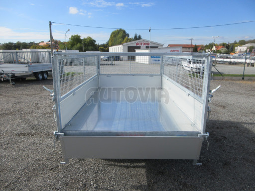 Třístranný sklápěč VER 3SKS 2,7T 2,65x1,55/0,80 v ruč. a nástavba Gitter č.42