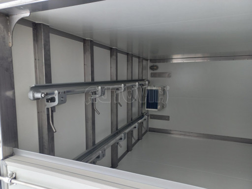 Skříňový chladírenský přívěs VA 2,7T 2,99x1,78/2,05 č.8