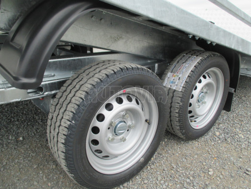 AD 2,7T 4,17x2,09 hydraulicky sklopné plato s rampou