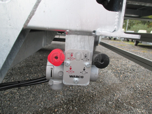 Jednonápravový 18-ti paletový vzduchem brzděný nákladní přívěs AVG 10T 7,40x2,48/2,50 č.15