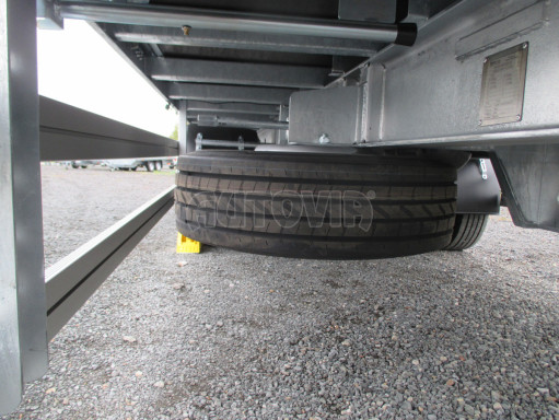 Jednonápravový 18-ti paletový vzduchem brzděný nákladní přívěs AVG 10T 7,40x2,48/2,50 č.17