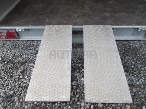 Hydraulicky sklopný přívěs s plachtou AD 3,5T 6,10x2,09/1,80 č.23