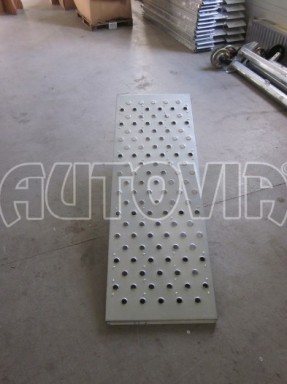 Náhradní díl k přívěsnému vozíku - zadní nájezdné čelo (rampa) č.4