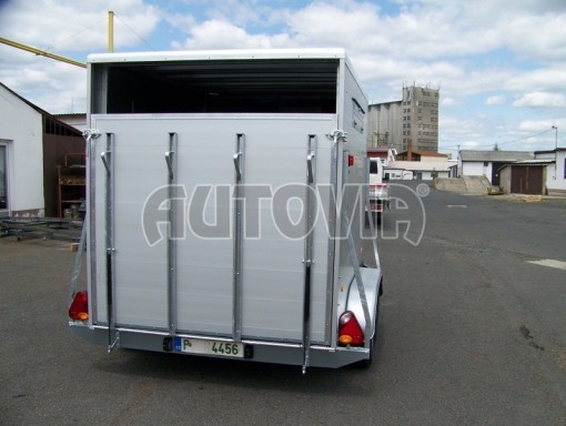 Přívěs pro přepravu zvířat VER 2,7T O 3,20x1,65/1,90 č.5