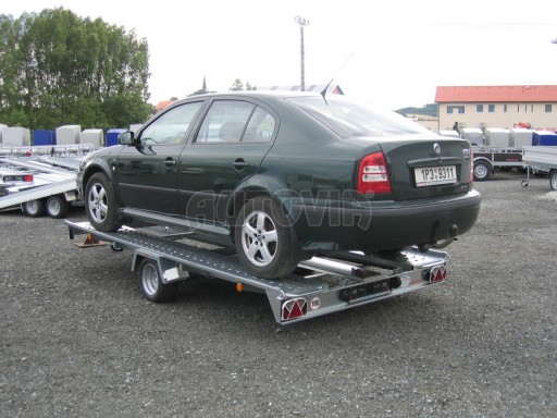 Jednonápravový brzděný přívěs KAR 08A č.41