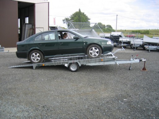 Jednonápravový brzděný přívěs KAR 08A č.47