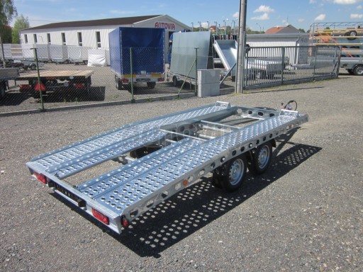 Dvouosý brzděný přívěs k přepravě automobilů PAV 2,0 č.1