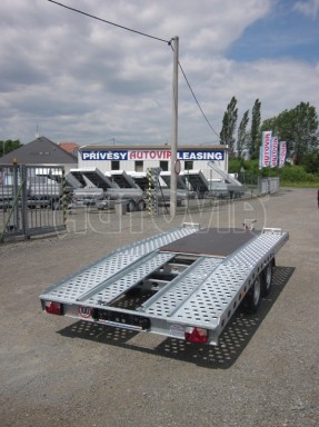 Dvouosý brzděný přívěs k přepravě automobilů PAV 2,0 č.21