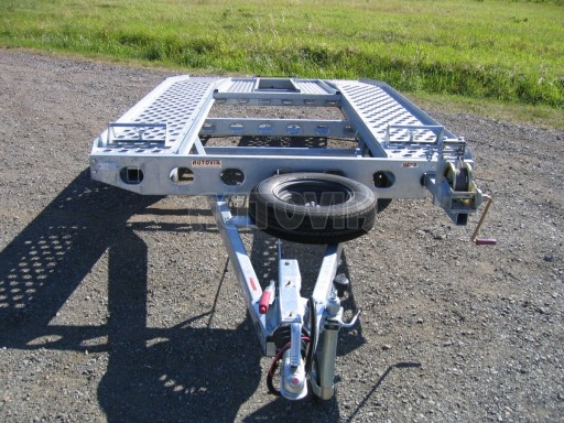 Dvouosý brzděný přívěs k přepravě automobilů PAV 2,0 č.27