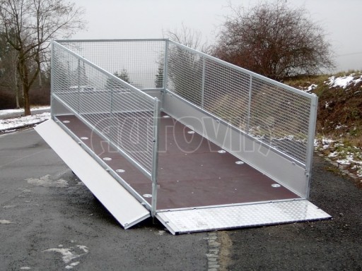 Dvouosý brzděný přívěs s hydraulicky sklopnou plochou AD speciál valník 2,7t  4,15/1,88/0,35** č.89