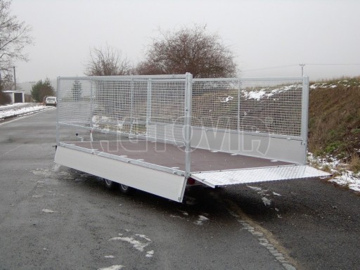 Dvouosý brzděný přívěs s hydraulicky sklopnou plochou AD speciál valník 2,7t  4,15/1,88/0,35** č.95