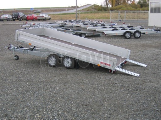 Dvouosý brzděný přívěs s hydraulicky sklopnou plochou AD speciál valník 2,7t  4,15/1,88/0,35** č.158