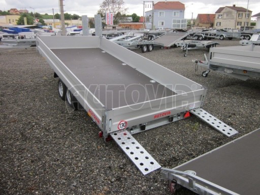 Dvouosý brzděný přívěs s hydraulicky sklopnou plochou AD speciál valník 2,7t  4,15/1,88/0,35** č.172
