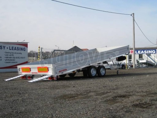 Dvouosý brzděný přívěs s hydraulicky sklopnou plochou AD speciál valník 2,7t  4,15/1,88/0,35** č.238