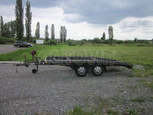 Přívěsný vozík pro přepravu aut AT 07 č.3