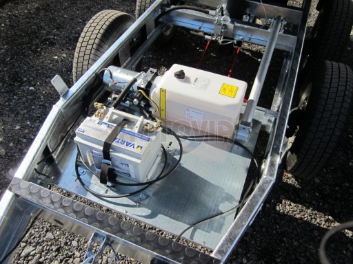 Sklápěcí přívěs DLT 2,7T 2,57x1,48/0,35 pozink v elektrice