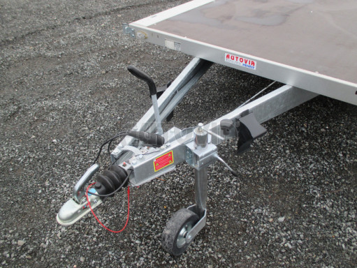 Dvouosý přívěs v provedení plato ZV 32 2,0T B2 3,00x1,80 13