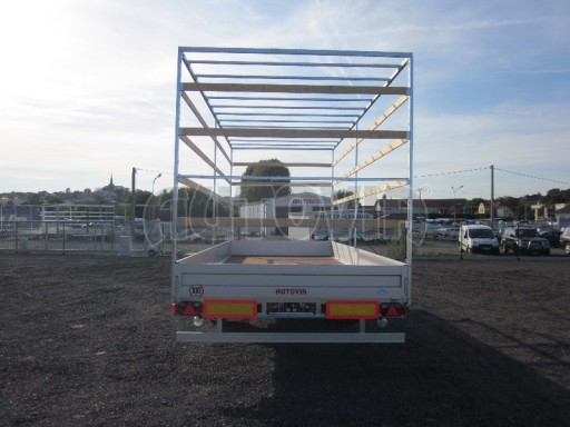 Přívěs valníkový s konstrukcí DN 3,5T B1 6,61x2,47/2,60 ISO 50